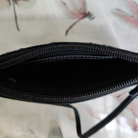 Fossil Black Leather Wristlet - Picture 3 of 7